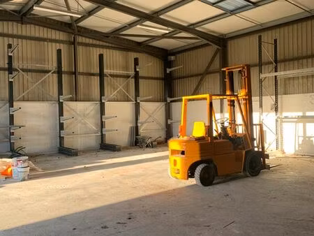 entrepot + bureaux à moissac