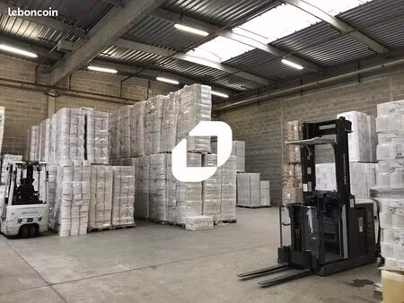 local d'activité 714 m²