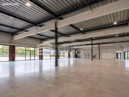 local commercial 1 000 m²