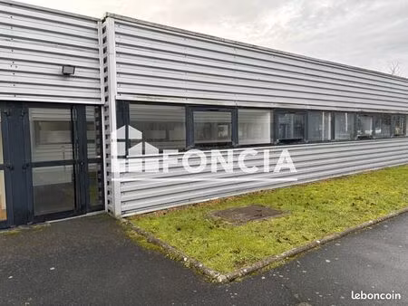 local commercial 82 m²