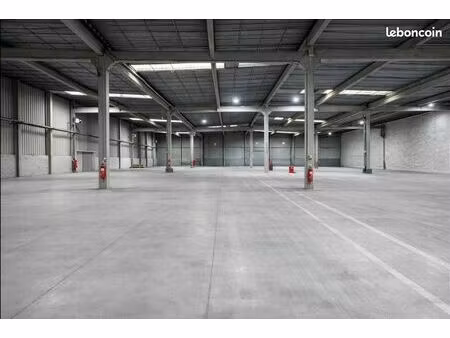 local 2000 m² saint-witz