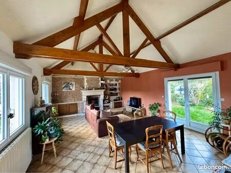 plain-pied  grand séjour  4 chambres avec grand terrain 2 500 m² – calme