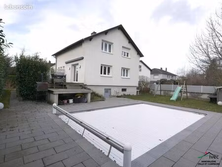 maison 6 pièces 136 m²