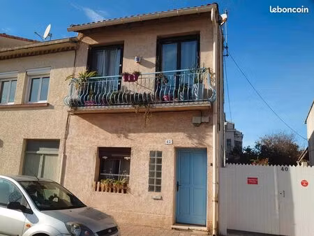 maison lumineuse 88m² + cour 10m²