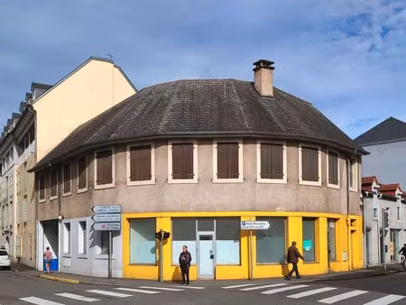 immeuble 500 m² – et 85 m² de cours intérieur gros potentiel – tarbes  proche place du foi