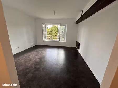 t2 climatise 45 m2 cv rabastens