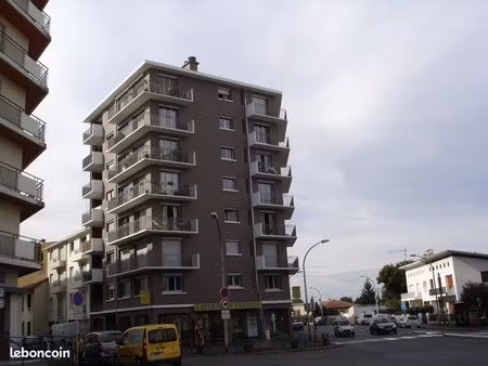 t4 80 m2 + parking  cave et balcons