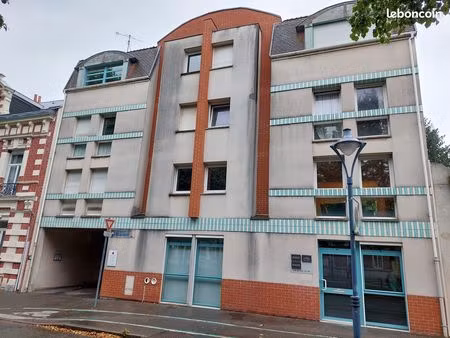 vente d'un ensemble de bureaux 115m2 220 000 arras centre