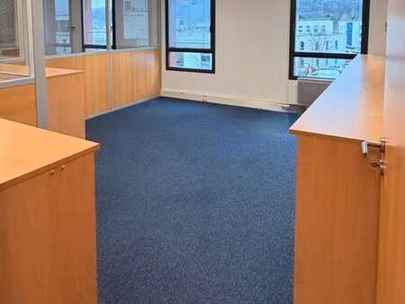 bureau privé moderne de 19.4 m² à croissy‑sur‑seine – services tout inclus+ salle de réuni