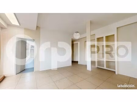 local commercial 90 m²