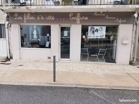 local commercial 55.6m² 49 rue villeneuve la rochelle centre ville à 500m pas du marché