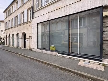 local commercial 270 m²