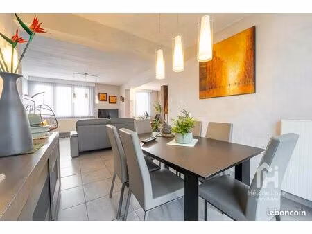 maison 8 pièces 123 m²