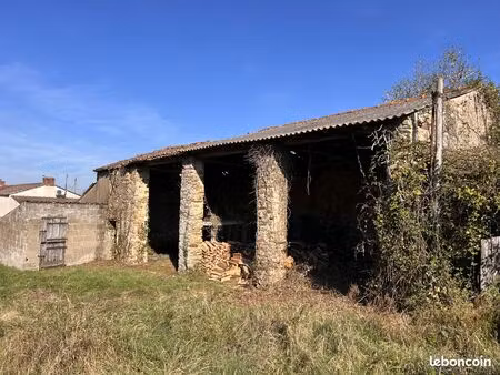 grange 1 pièce 200 m²