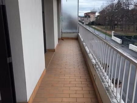 appartement à rénover de 87 m²  avec balcon – belle opportunité à feurs 42110