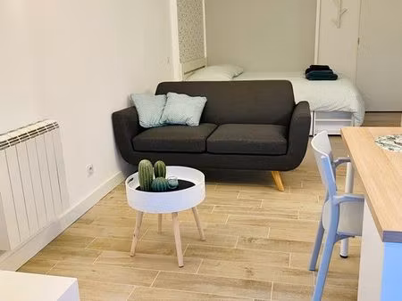 studio f1 meublé 29m2 avec terrasse 20m2