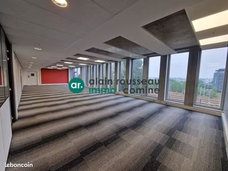 bureaux 595 m² angers