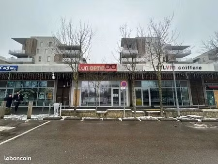 local commercial 185 m²