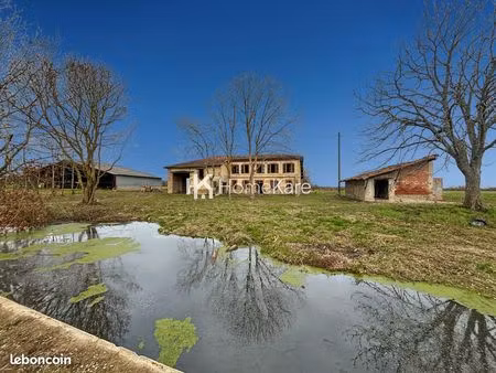 ferme 5 pièces 200 m²