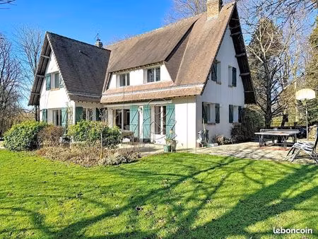 maison 6 pièces 143 m²