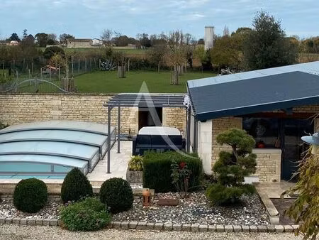 propriété 7 pièces 220 m²