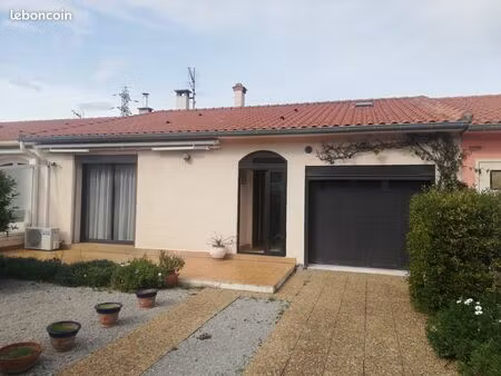 maison de plain avec jardin