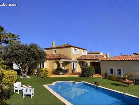 villa 126 m² avec piscine – 3 chambres + bureau – clos méjean  lattes