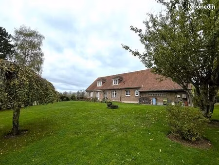 pavillon 5 pièces 200 m²