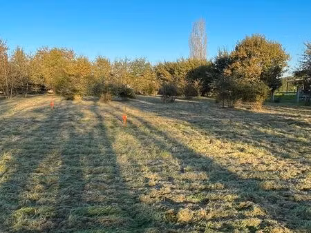 terrain constructible 2027 m2 secteur verlhaguet