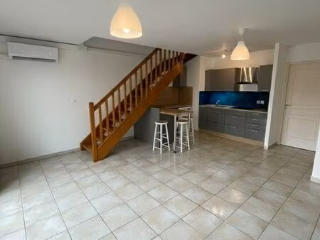 appartement - t3 avec terrasse - 63 m²