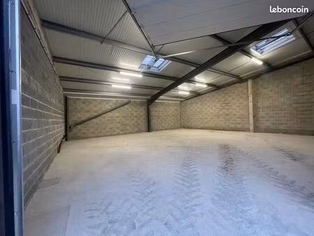 local 122 m² saint-juéry