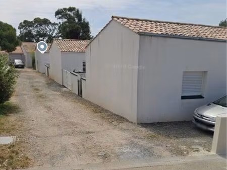 maison entre les sables et st gilles  proche de la mer