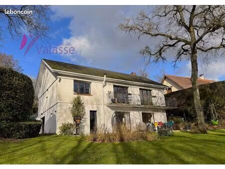 pavillon 6 pièces 143 m²