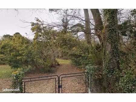 terrain 1 300 m² la brede