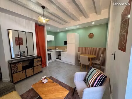 hyper centre – cour intérieure privée  calme absolu  entièrement équipé