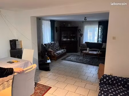 immeuble de rapport • 9 pièces • 177m2