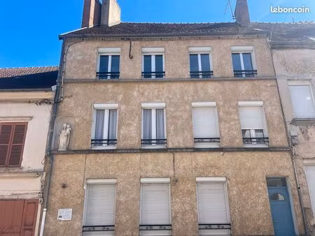 immeuble 8 pièces 180 m²