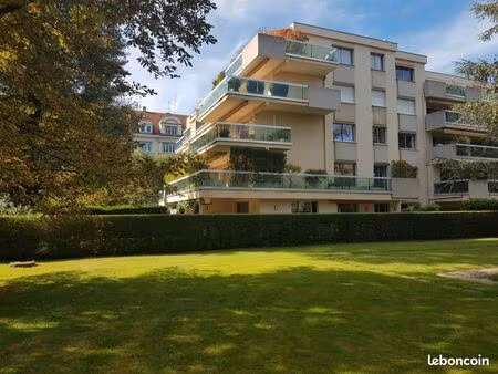 quartier conseil des xv  appartement f5 résidence de standing  65m2de terrasse 