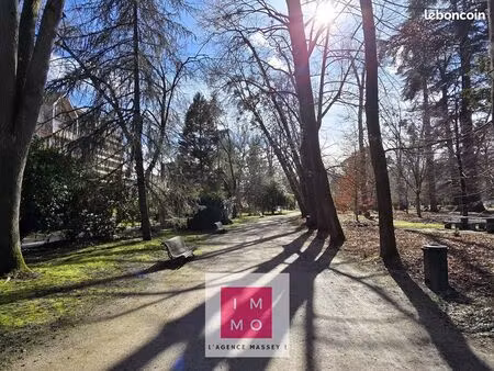 appartement 5 pièces 82 m²