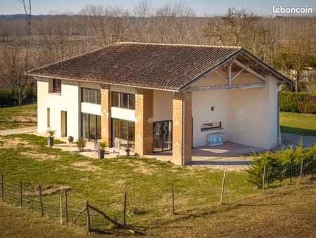 maison atypique 150 m² avec espace bureau/cabinet – vue champs