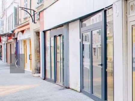 local commercial hypercentre rue commerciale