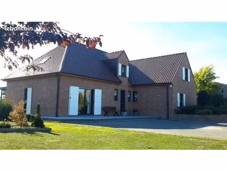 pavillon 5 pièces 215 m²