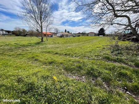 terrain 780 m² portets