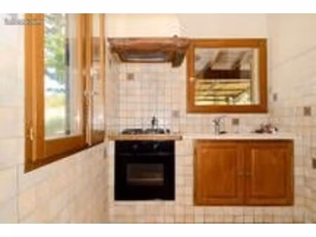 t2 49m2 meublé parkings bbq jardin potager nature chevaux sainte victoire