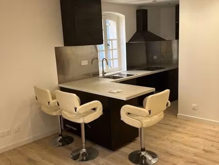 lumineux t2 centre village