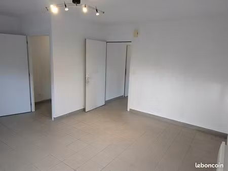 local professionnel/médical