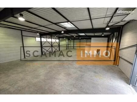 local d'activité 1 318 m²