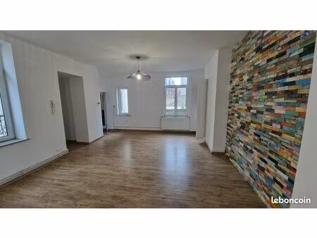 appartement t3 de 100m2 à calais sur le boulevard lafayette côté théâtre