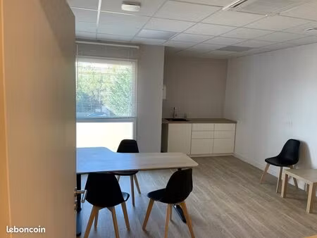 bureau neuf pour activité médicale ou paramédicale à saint jean de luz