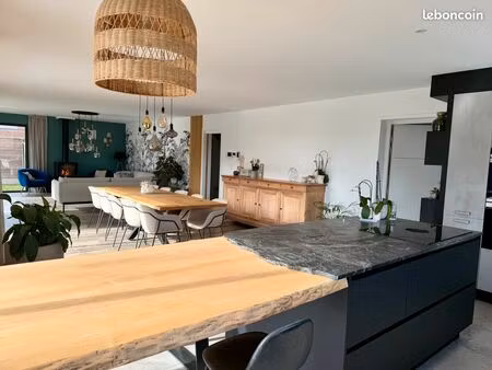 maison traditionnelle semi-plain pied 2023